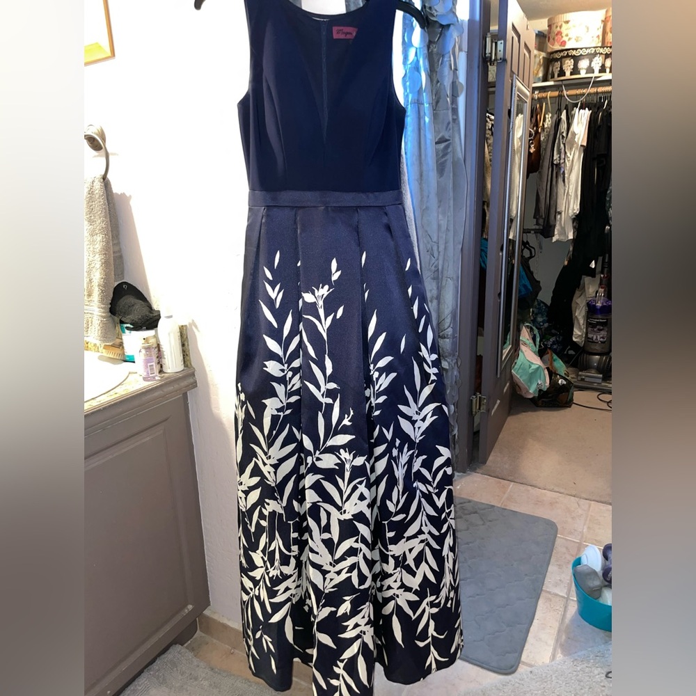 Elegant Navy and White Floral A-Line Formal Floor Length Dress